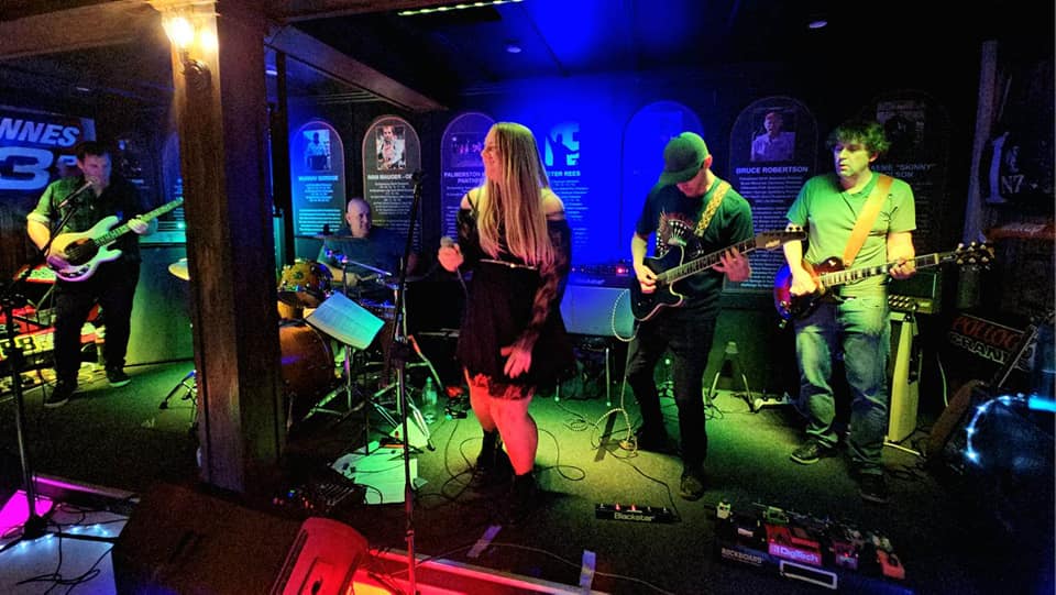 On The Rocks playing a packed pub
